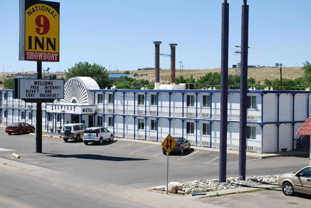 National 9 Inn Casper - Showboat