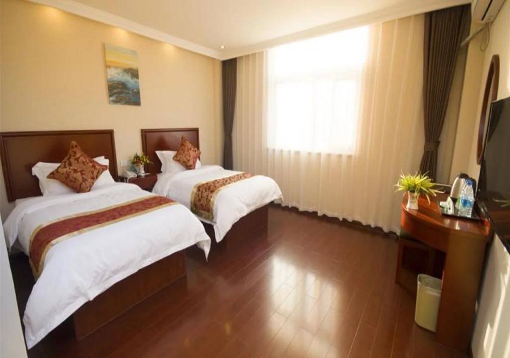 Green Tree Inn Taizhou Xinghua Wanda Plaza
