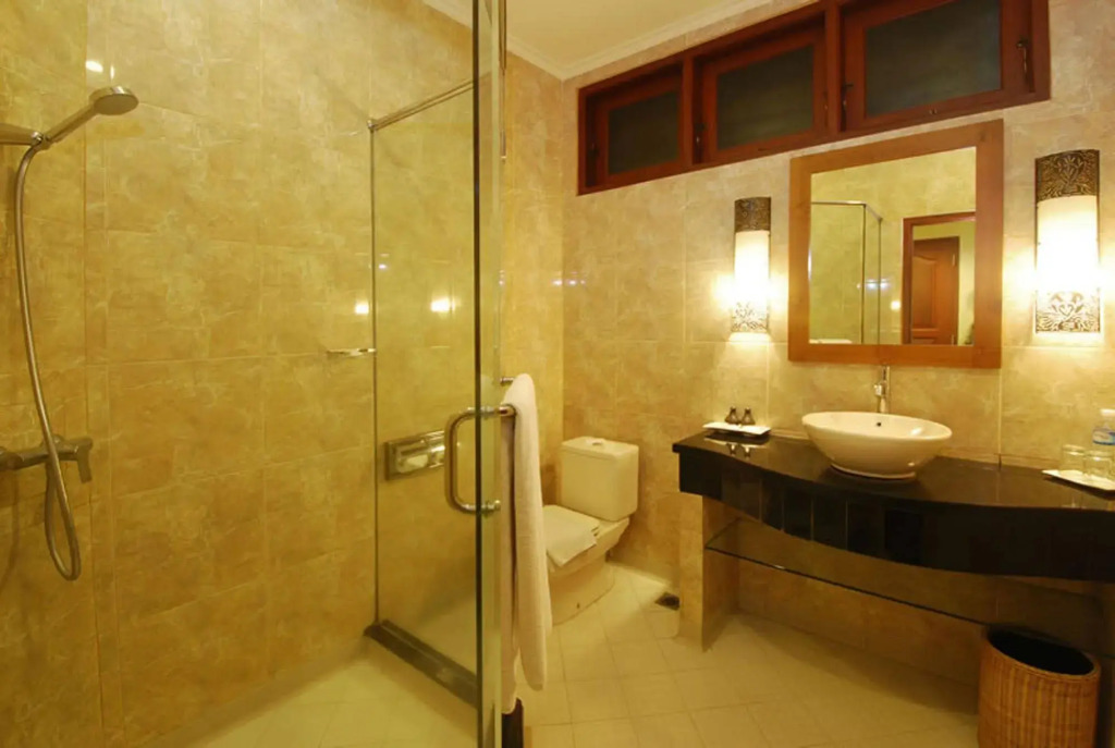 Yulia Beach Inn Kuta