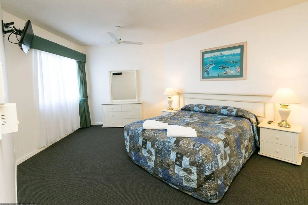 White Crest Apartments