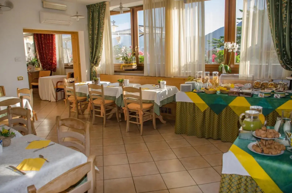 Hotel al Dòs - Breakfast & Private SPA