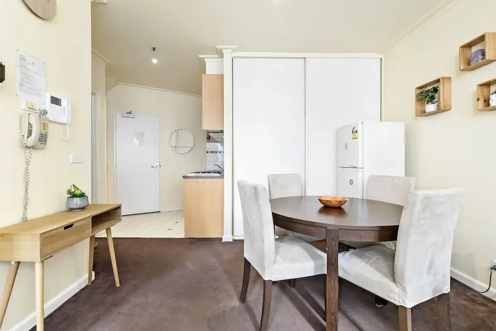 ELIZA, 2BDR Melbourne Apartment