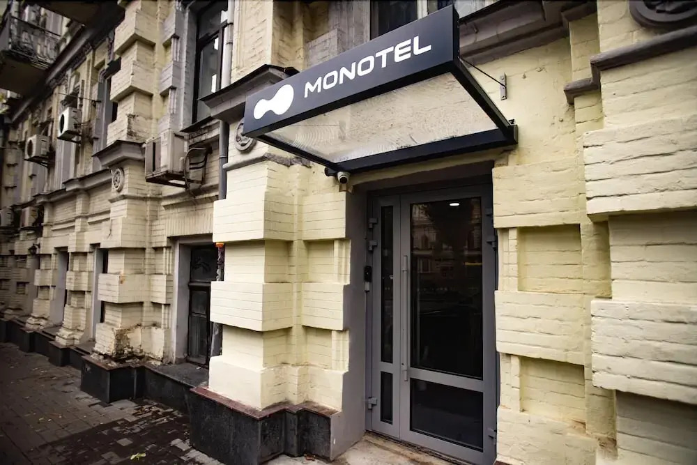 Monotel Space