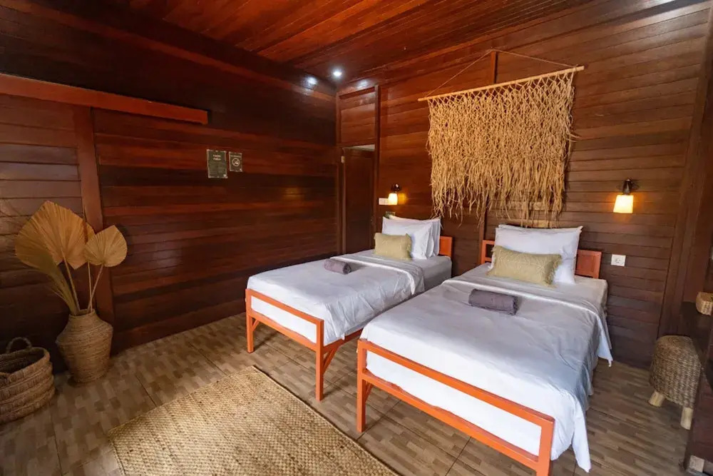 Mad Monkey Nusa Lembongan