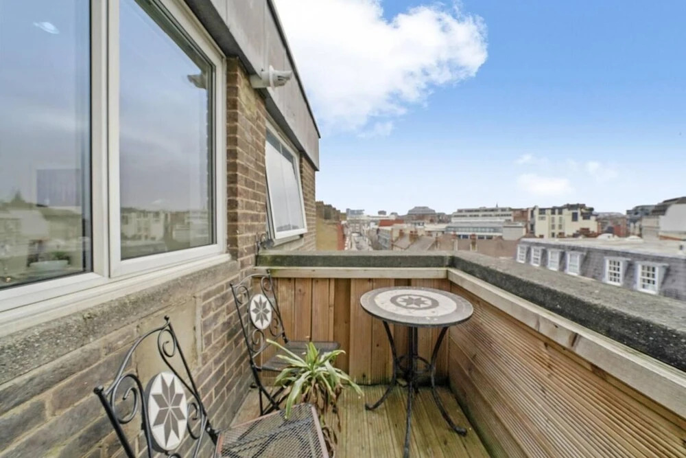 Livestay- Trendy 1bed With Balcony in Westminster