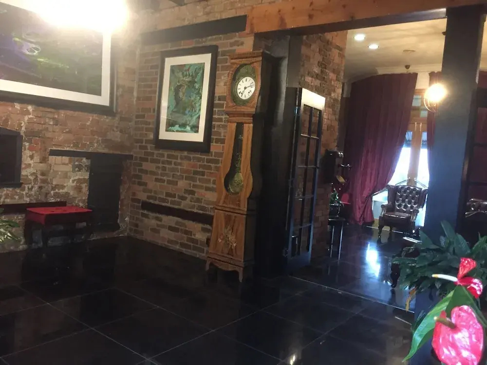 Art Hotel on York