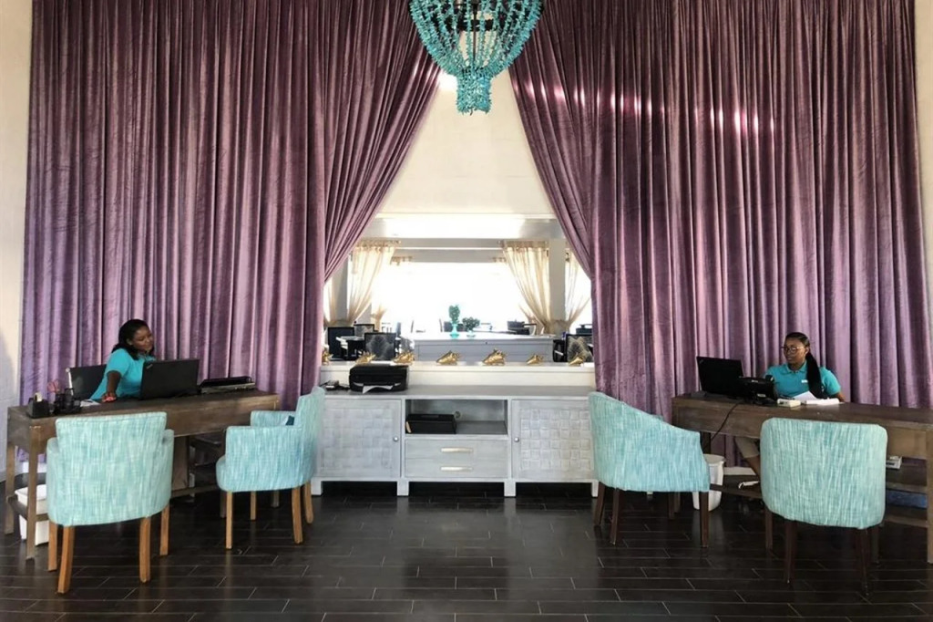 Sea Breeze Beach Hotel