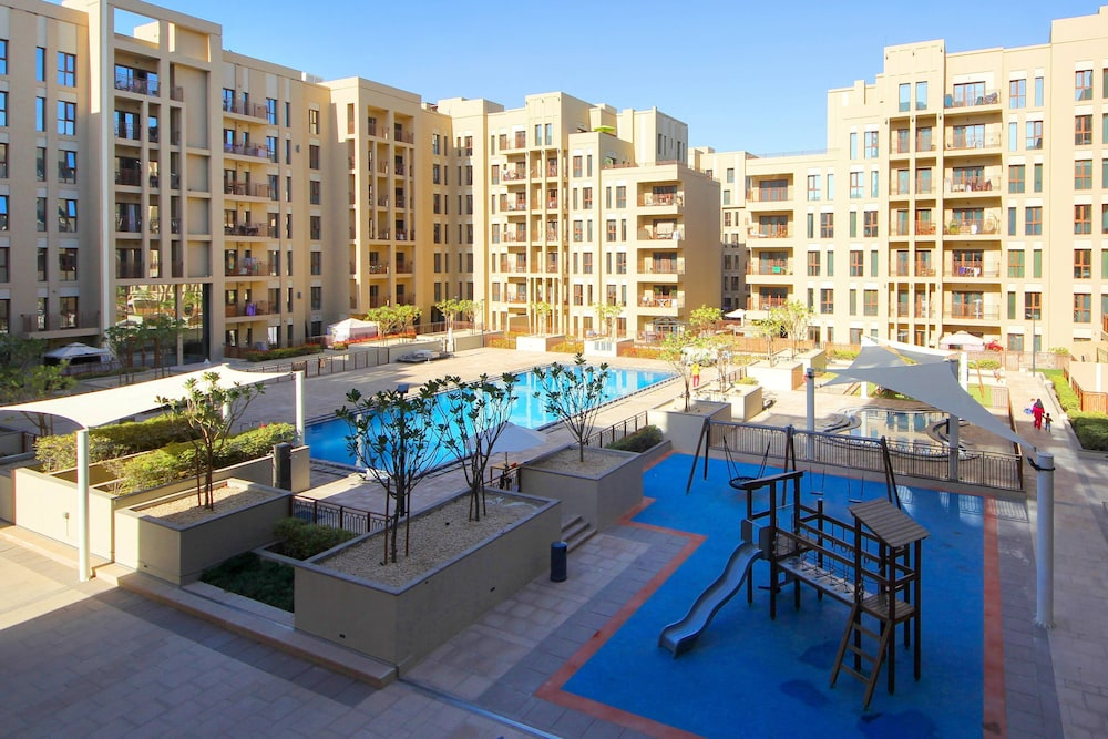 Silk Valley-Chic 2B in Dubai Town Square