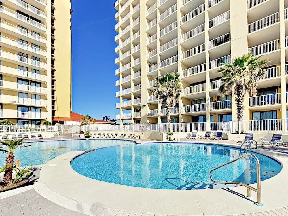 Gulf-Front Summer House Condo by RedAwning