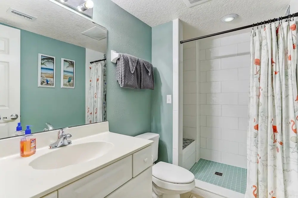 Cozy Beachfront 1BR w/ Stunning Views