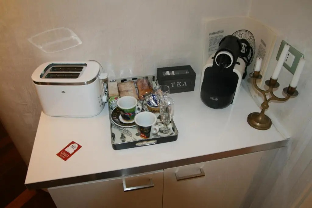 B&B Mini Hotel Incity-close train station and port