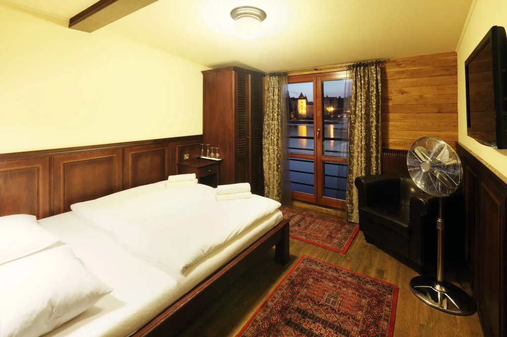 Boat Hotel Matylda