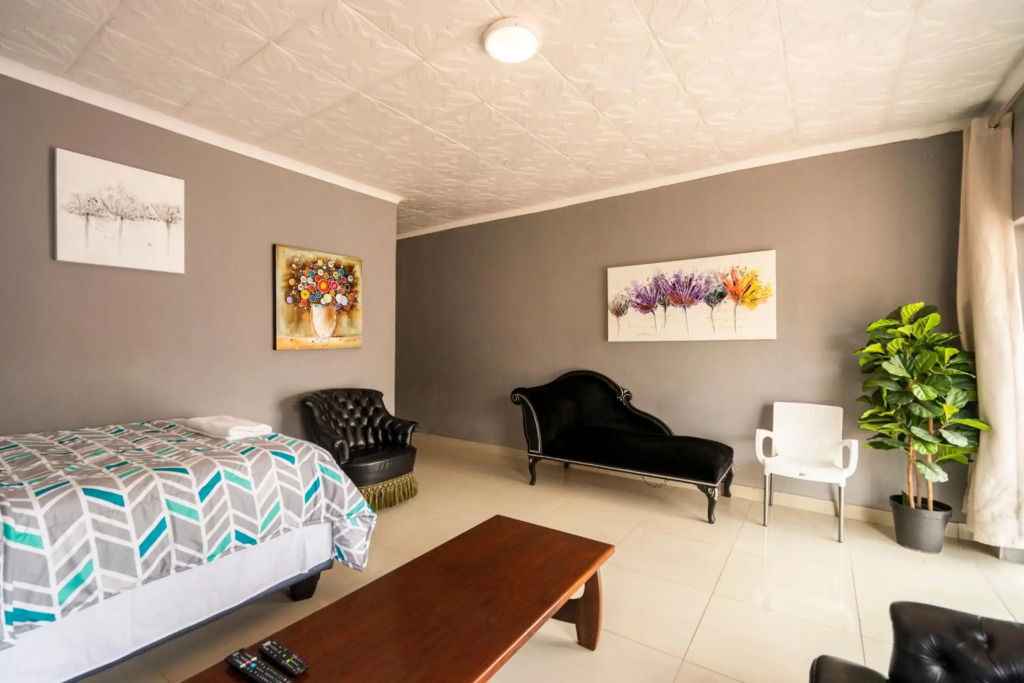 Hasate Guest House 10 Florence street Oakdale Belliville 7530 cape town south African
