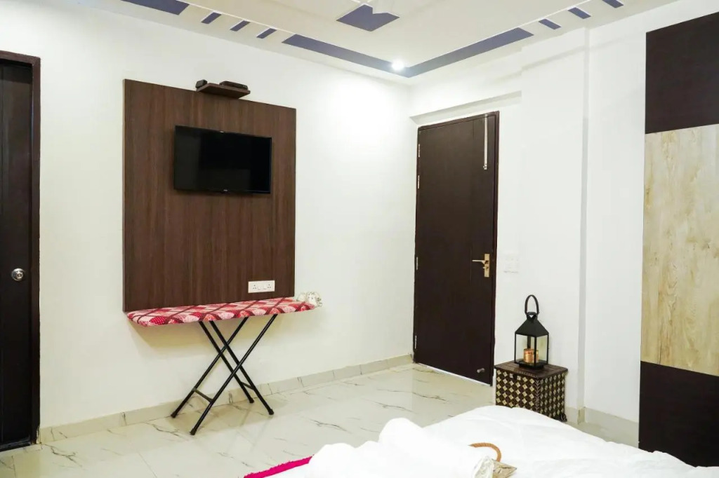 Lime Tree Service Apartment - Near Artemis Hospital ,Gurgaon