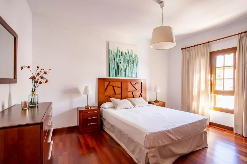 Villa Caletas Teguise - A Wonderful 5 Bedroom Villa - Perfect For A Large Group