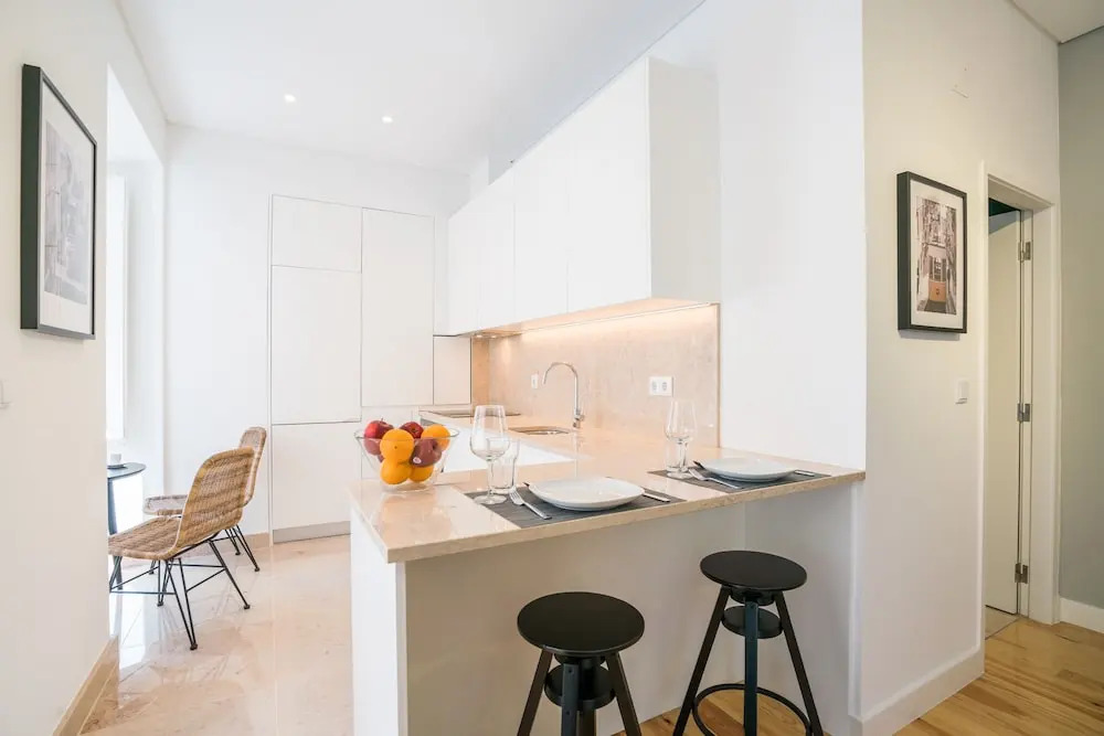 Modern Apartment in Chiado (The Heart of Lisbon) - 2