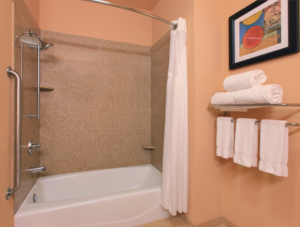 Holiday Inn Express Hotel & Suites Ennis by IHG