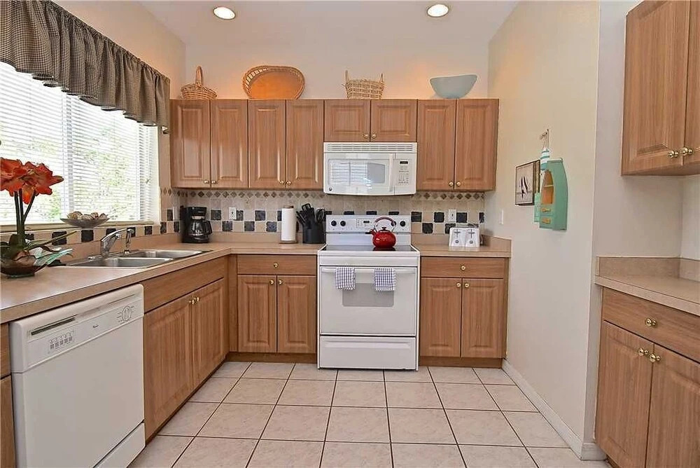 Beach Walk Unit B - Three Bedroom Condo