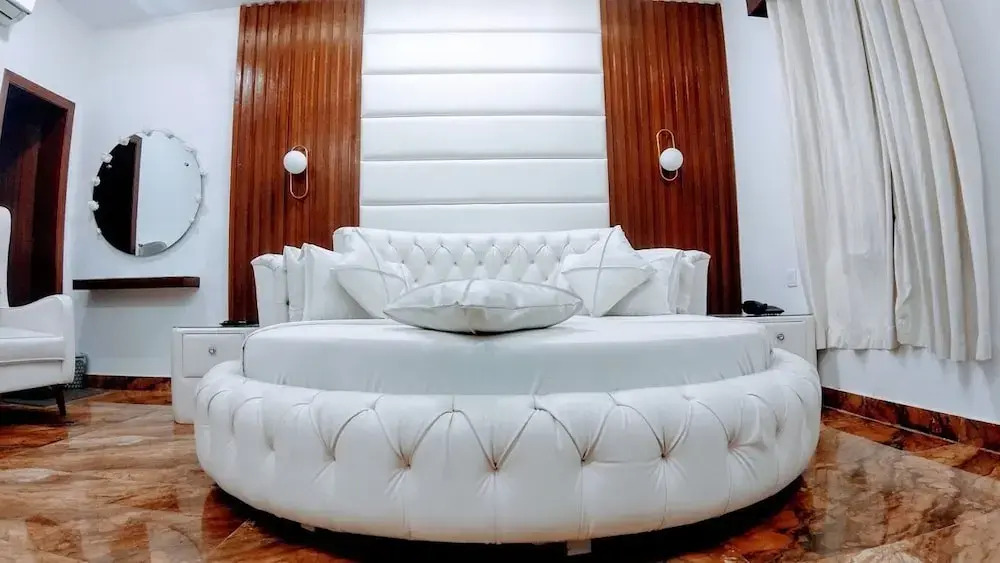 The Signature Hotel Multan