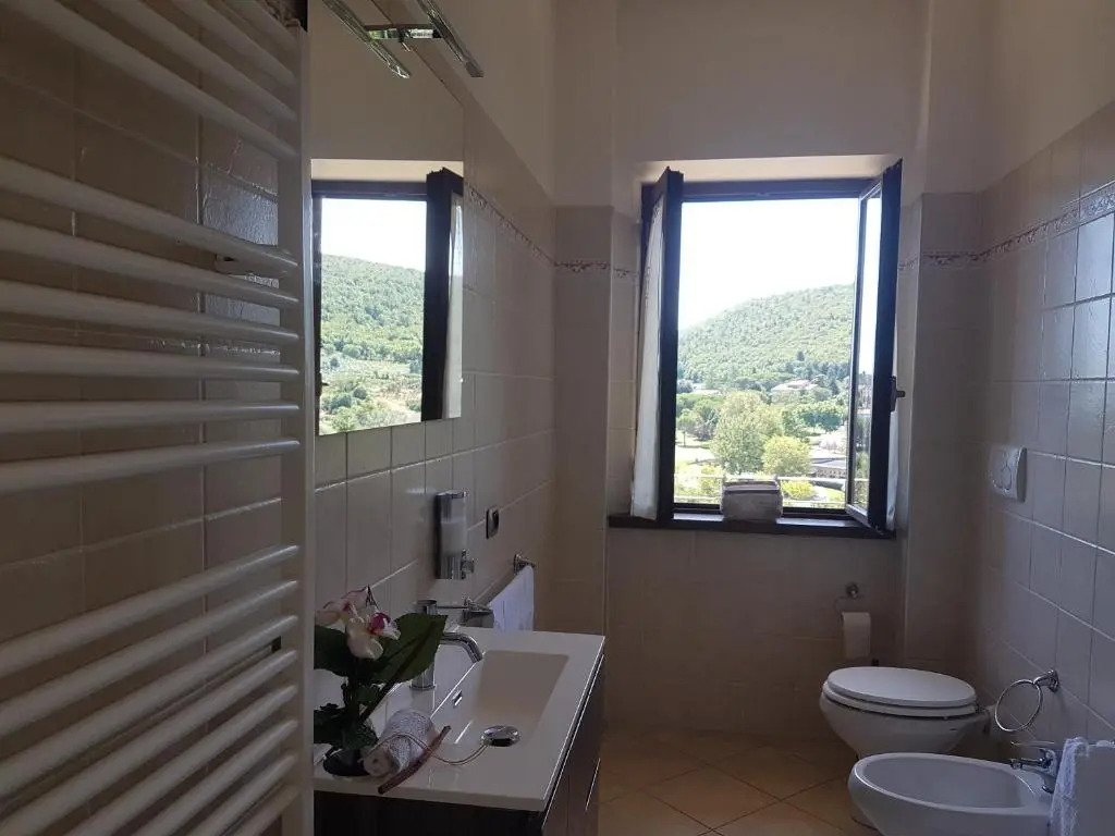 GLI ALBERI apartment with view