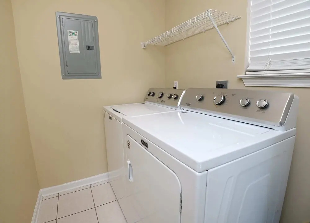 3BR 2BA House in Gated Community by CozySuites