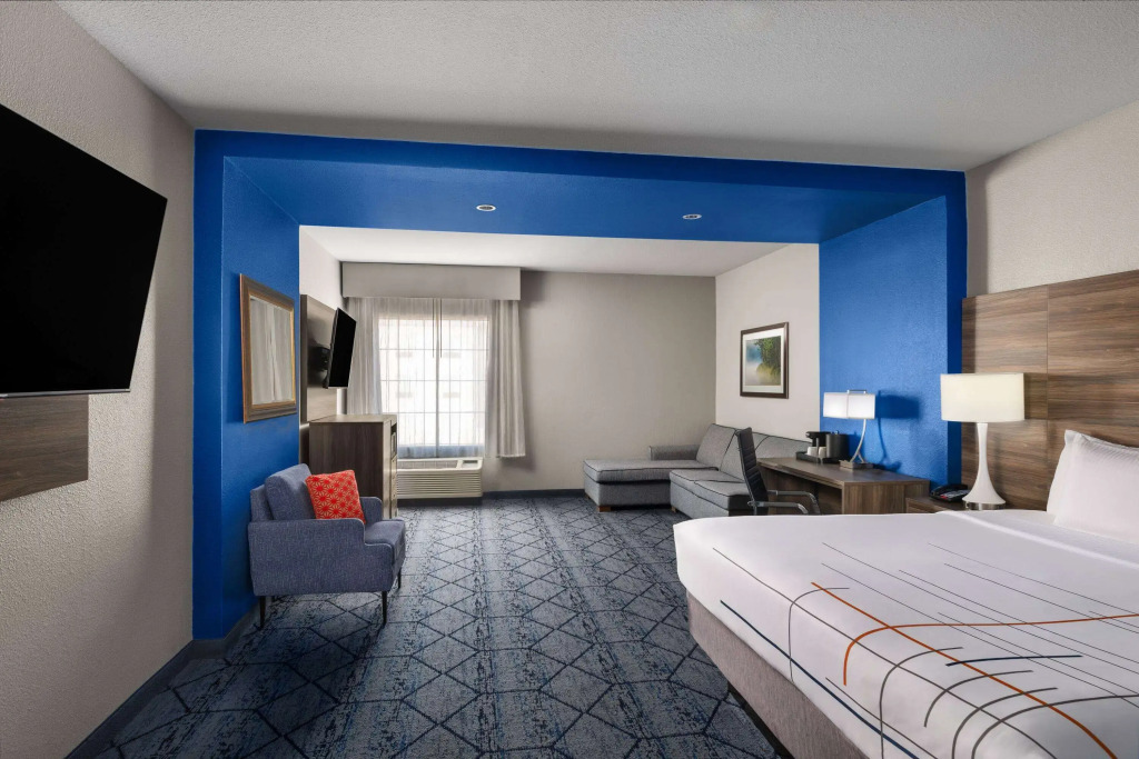 La Quinta by Wyndham Denton - University Drive