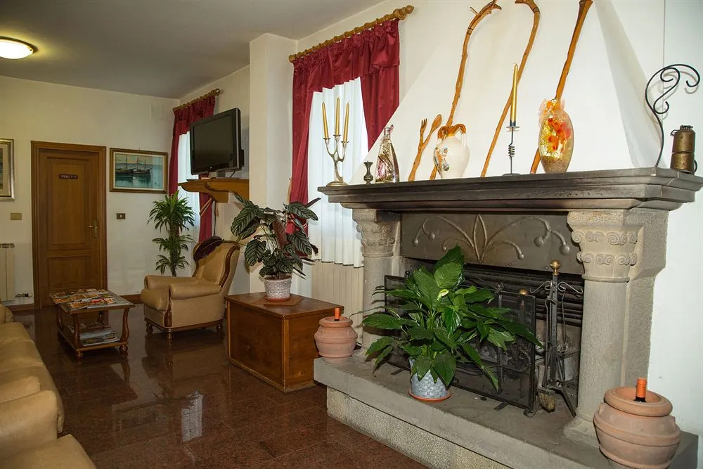 Hotel Del Lago