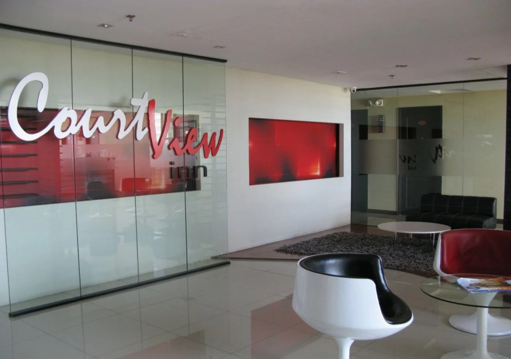 Courtview Inn