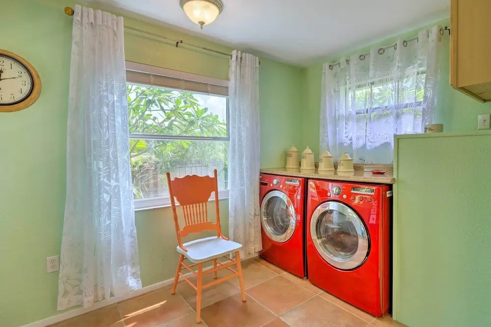 Vibrant Rockledge Home ~ 2 Mi to Cocoa Village