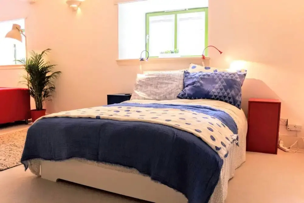 The Old Whisky Bond Studio Apartment