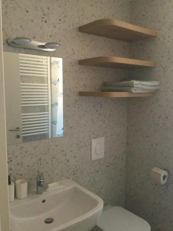 Lovely studio appartment with patio near the sea