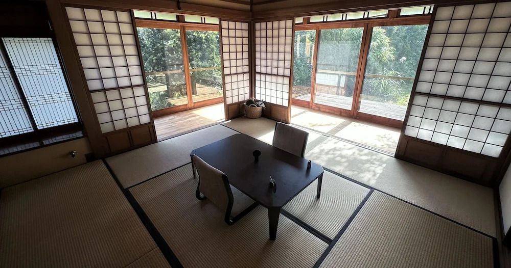 EXP. Co-Onsen