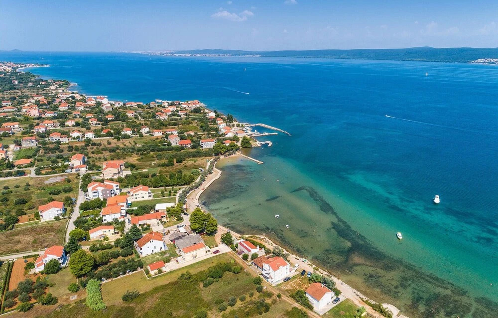 Beautiful Apartment in Nevidane With 2 Bedrooms and Wifi
