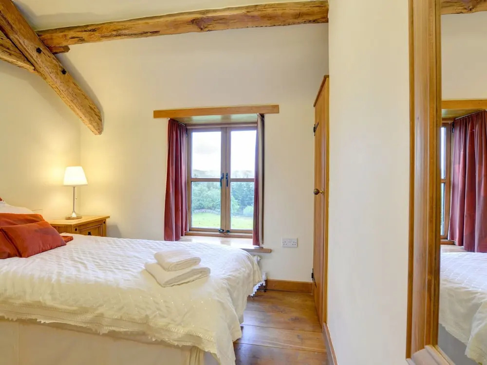 Spacious Holiday Home in Ganllwyd near River