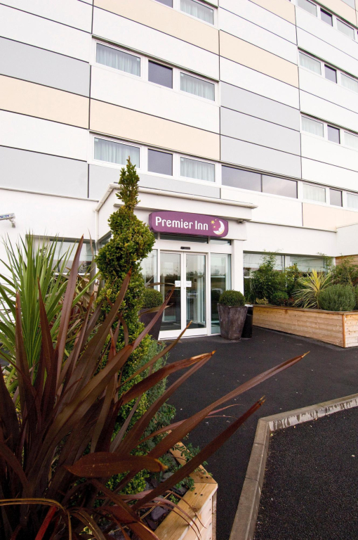 Premier Inn MAN Airport (M56/J6) Runger Lane South