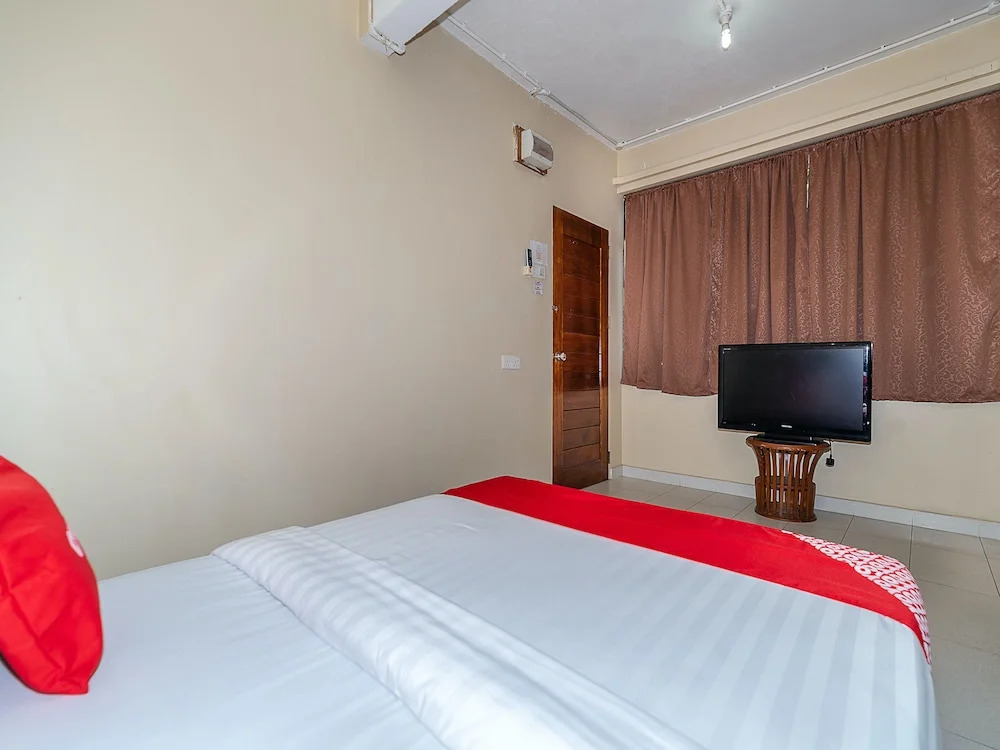 OYO 89932 DD Homestay