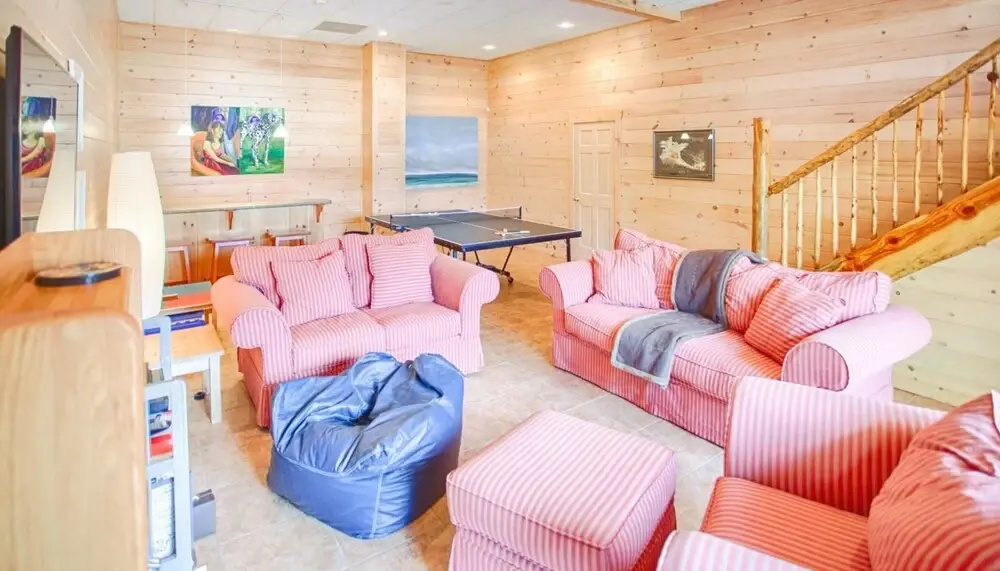 Aska Lakeside Lodge
