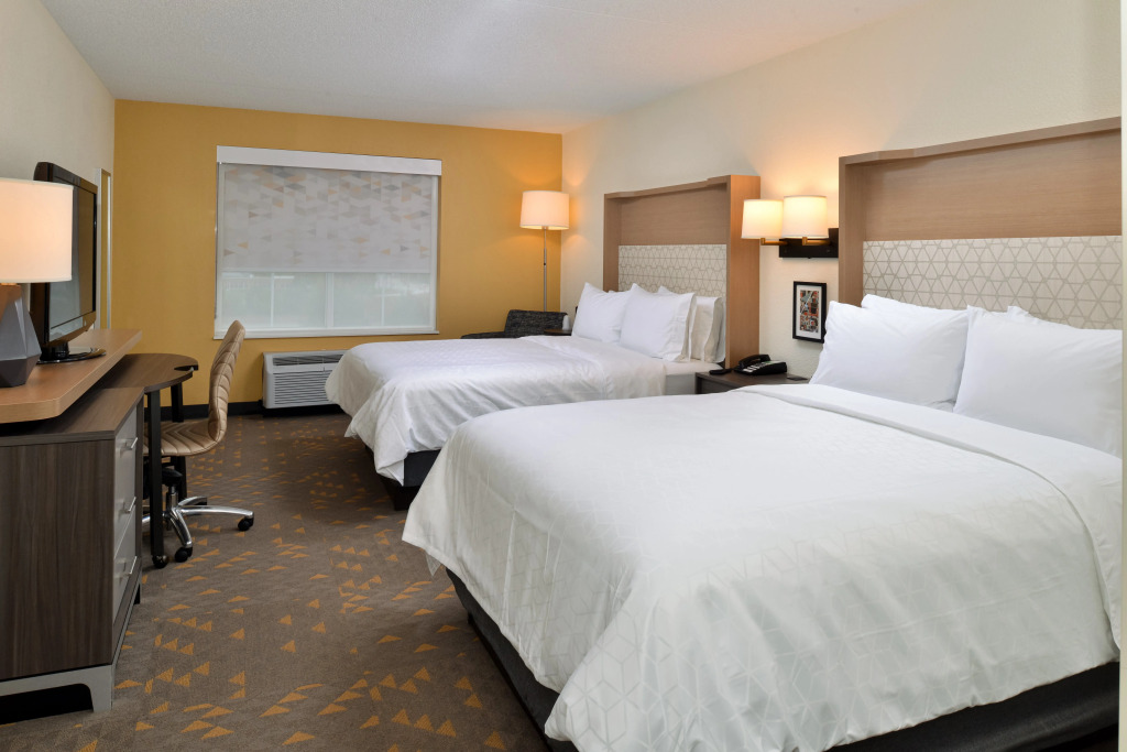 Holiday Inn Hotel & Suites Overland Park-Convention Center by IHG