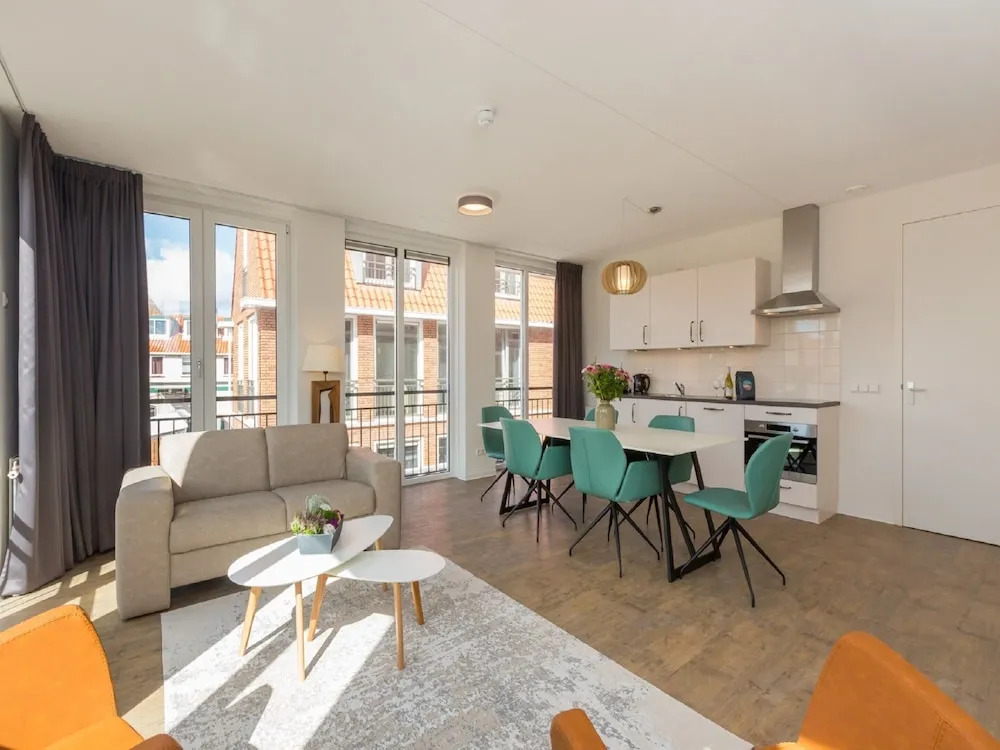 Luxury 6-person Apartment Near Zoutelande Beach