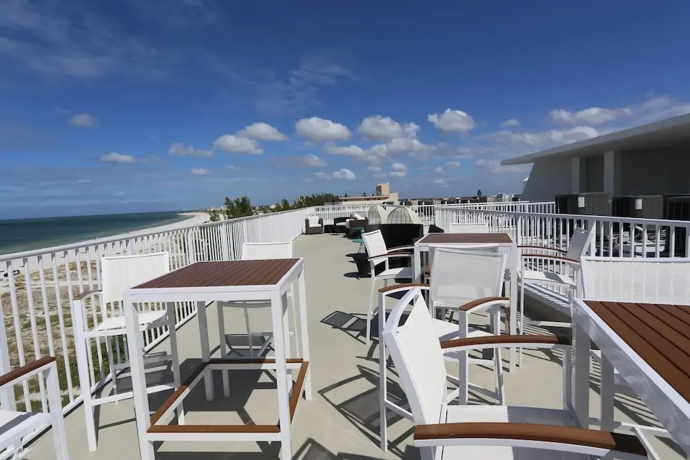 Oceana 202 West