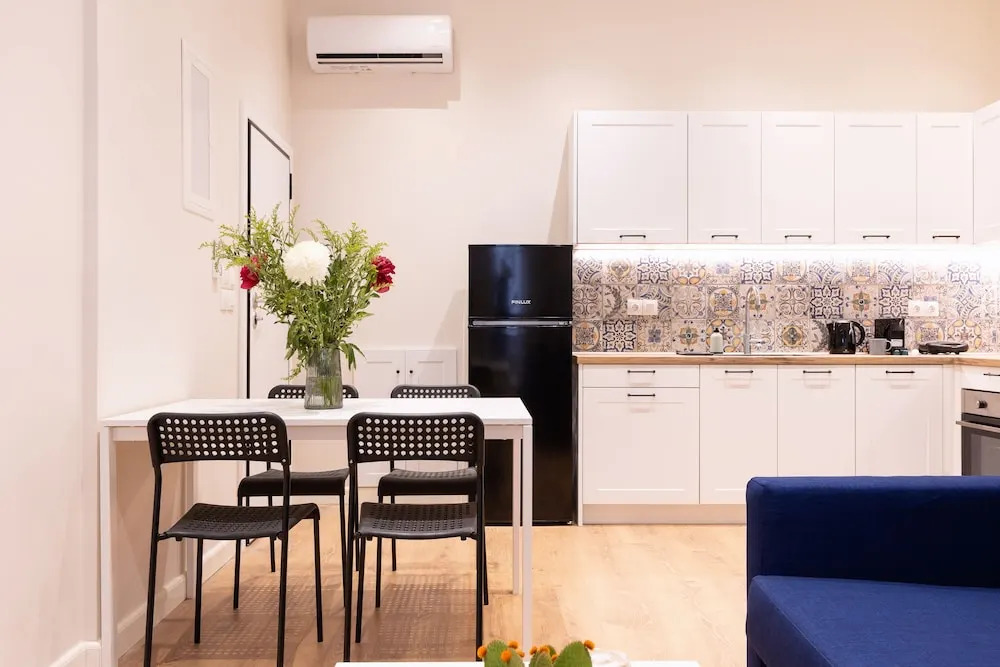 Casa Moderna - Two Bedroom Apartment