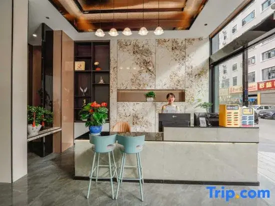 Jinfeng Hotel (Hejing Square Store, Zhaotong Shenggeng Cultural Park)