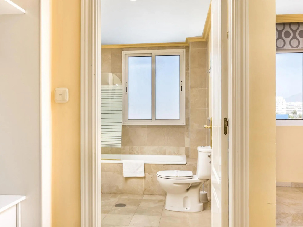 Charming Apartment on the Beach 329
