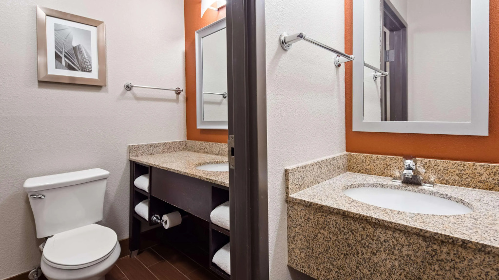 Best Western Plus Lees Summit Hotel & Suites