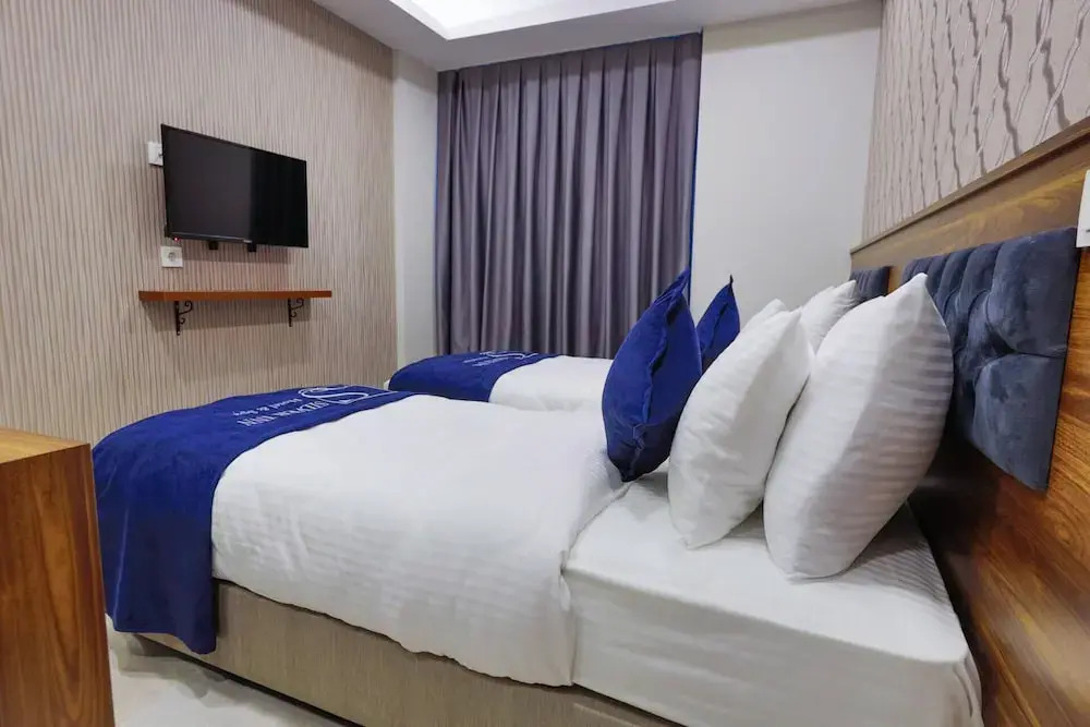 Studio Flat with Panoramic City View in Atasehir