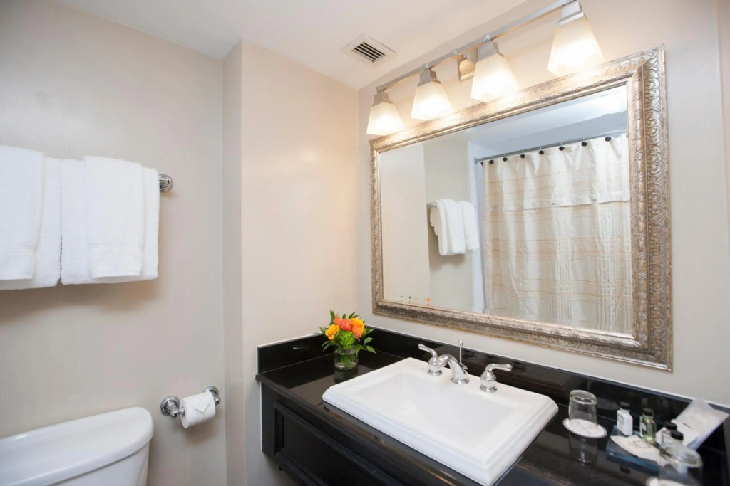 Old Stone Inn Boutique Hotel