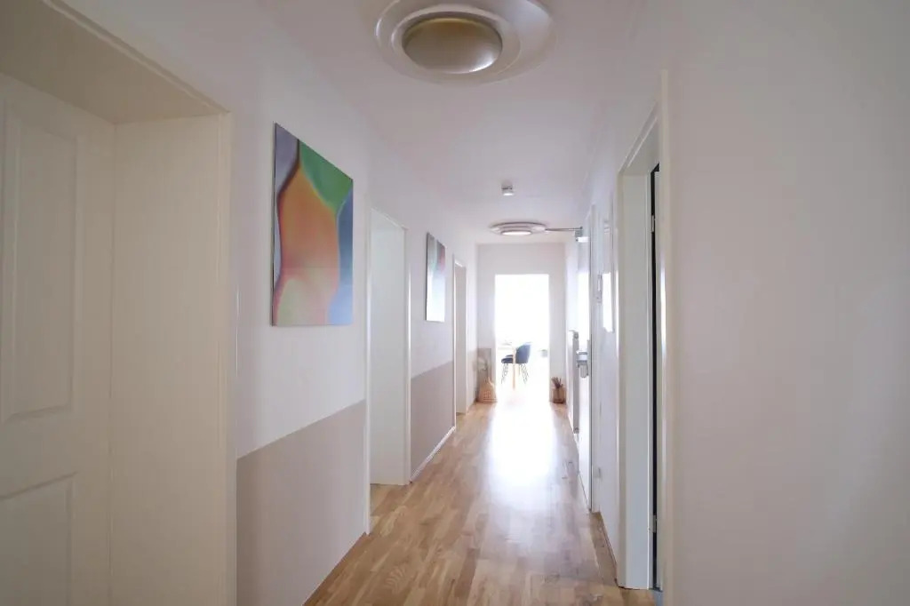 4-Room Luxury Apartment - close to Central Station, free parking, kitchen
