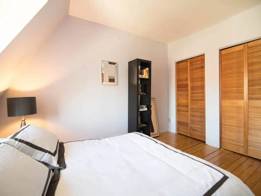 LM Stays - 142 James Street Loft