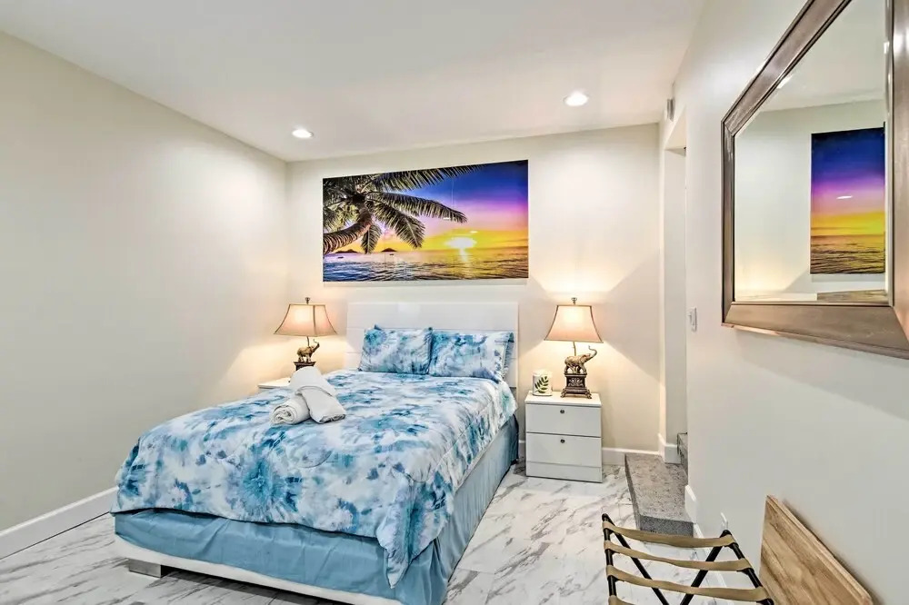 1 Block to Deerfield Beach: Studio w/ Fire Pit!