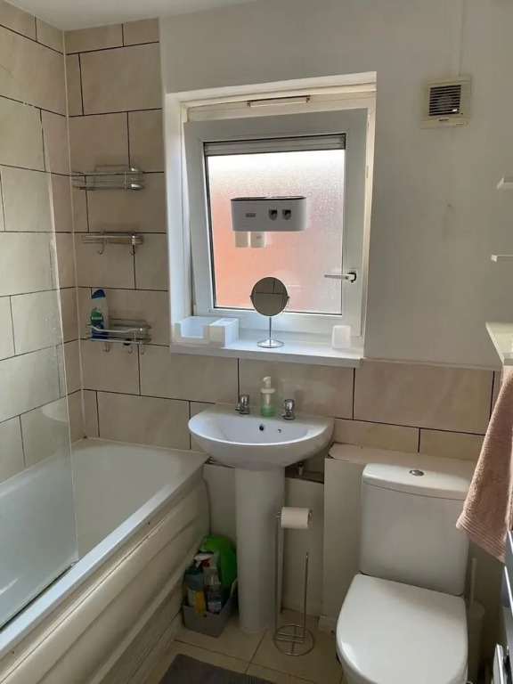 Fab Excel London Flat, Warm Cosy Liz Line